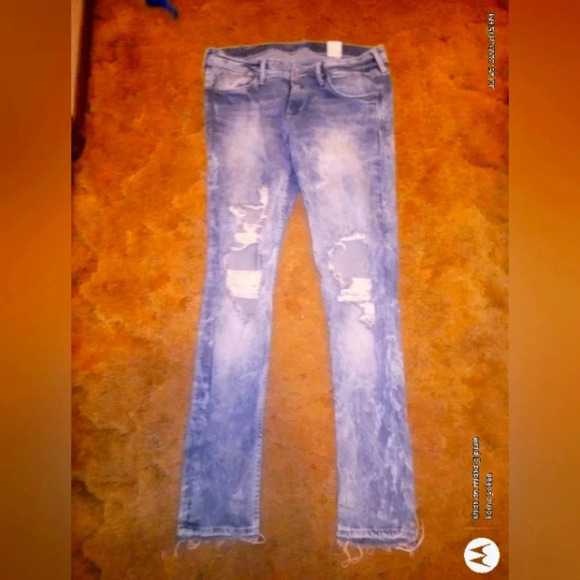 Skinny Low Waist Distressed Black Label Denim by H&M sz32 - Picture 1 of 5